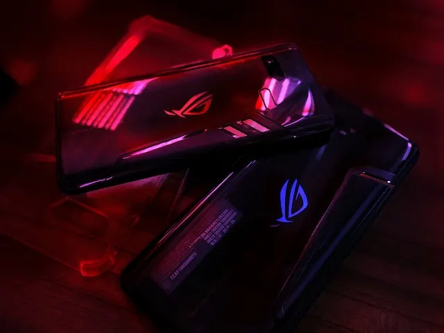 Asus ROG Phone Pictures