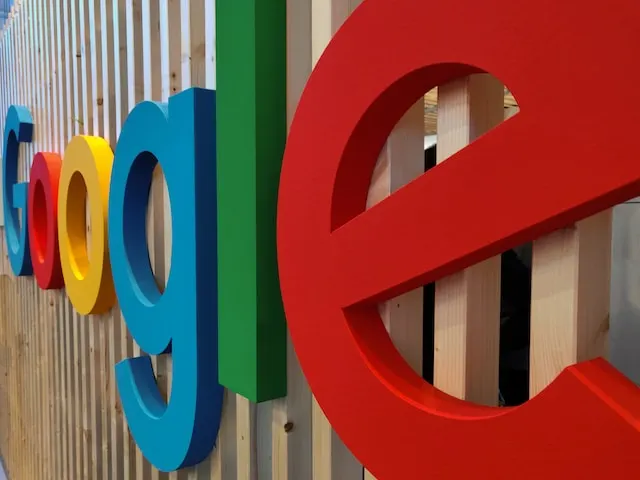 Image of letters Google on the wall