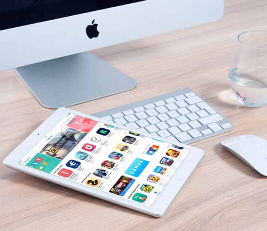 OneNote for iOS and Mac lets you attach files